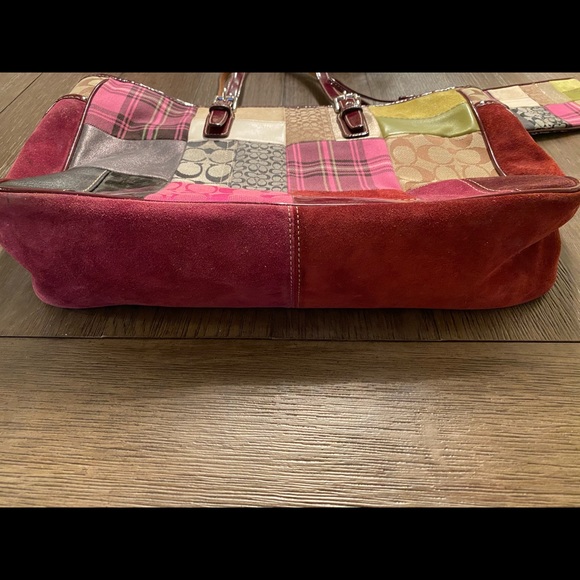 👛MIXED PATTERN MEDIUM SIZED COACH BAG👛 - Picture 5 of 6